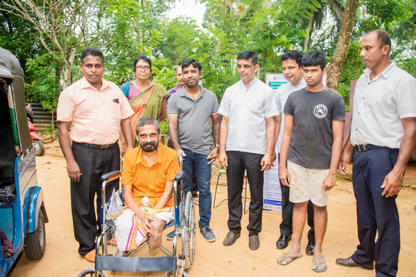 "Divisional Secretariat to your village"....mobile service in Homagama.......